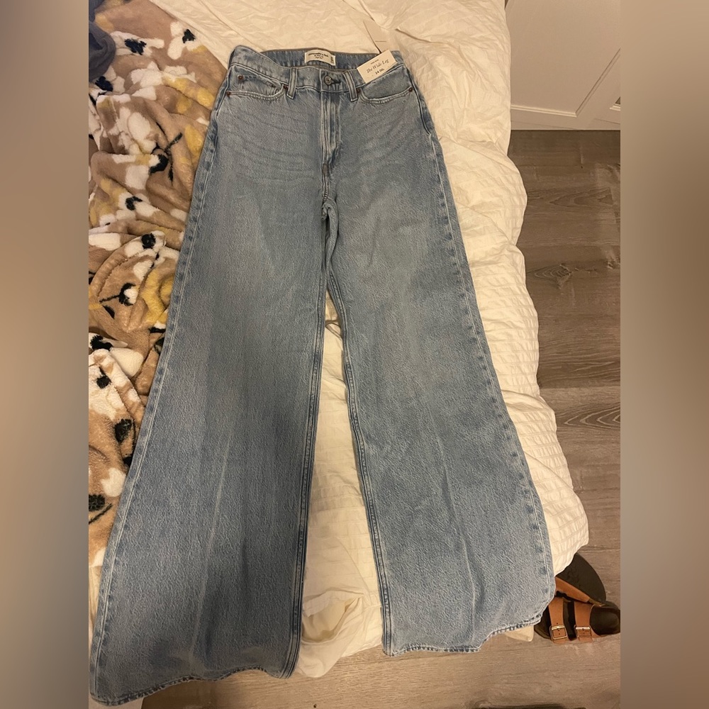 Abercrombie high rise wide leg jeans